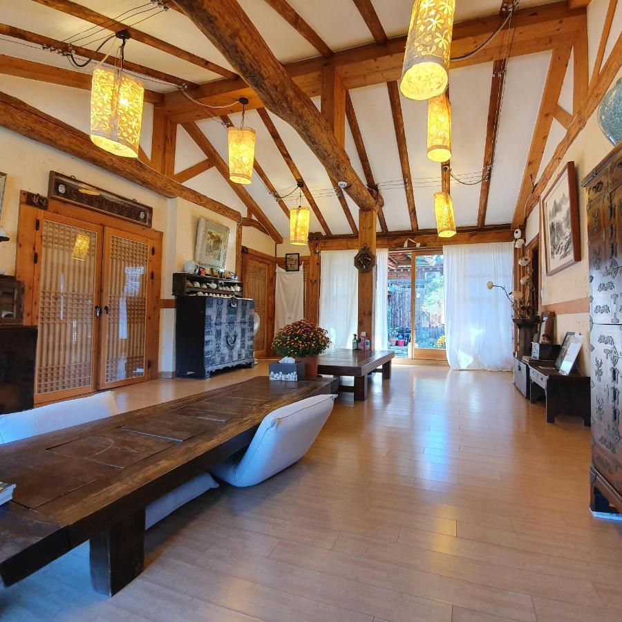 Hanok Moryeon 펜션 *