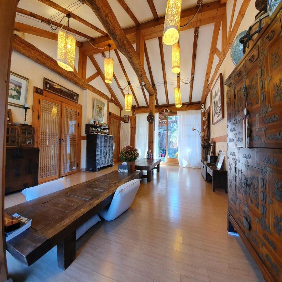 Hanok Moryeon *