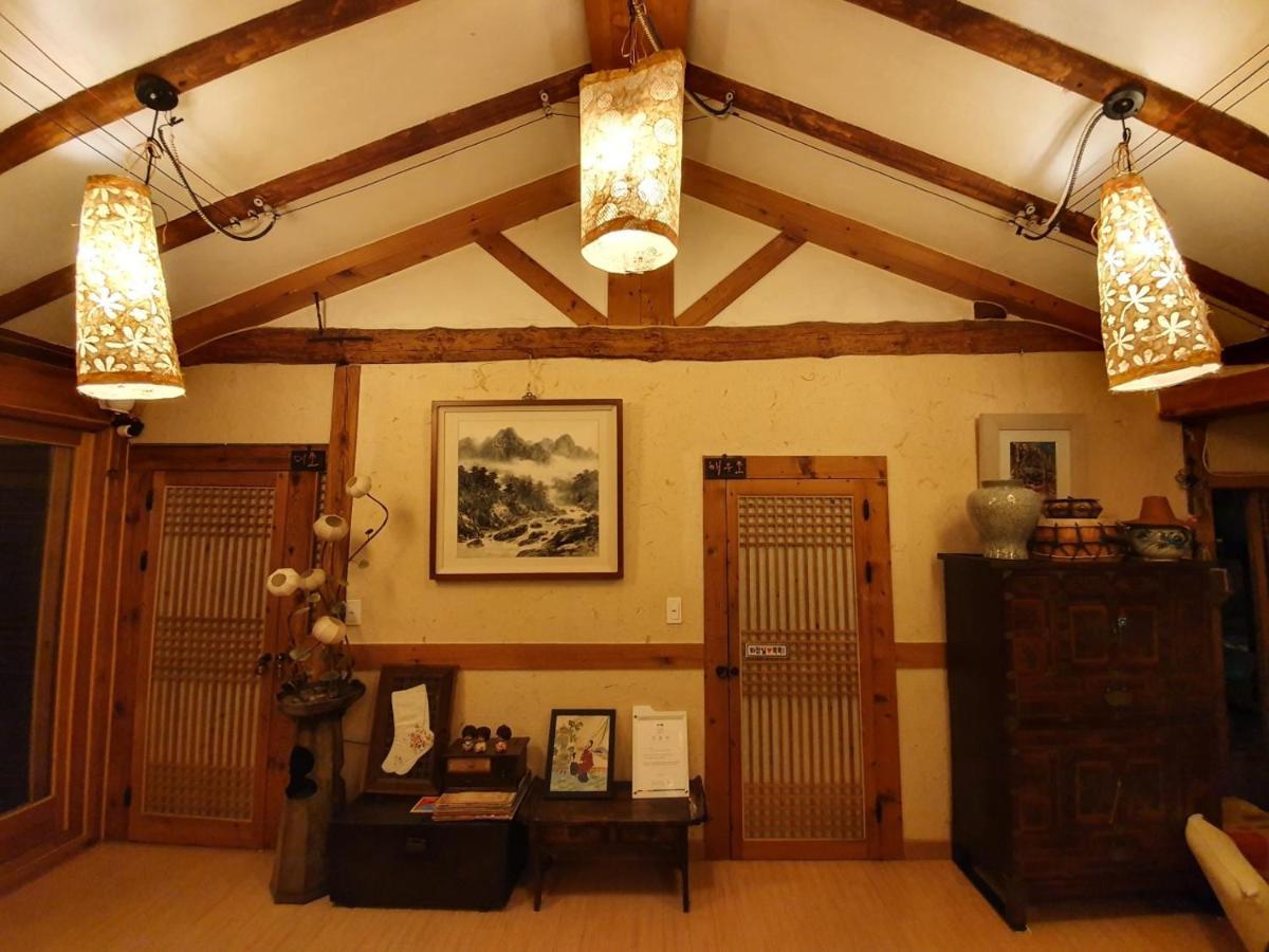 Hanok Moryeon *